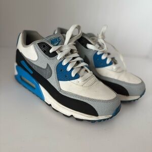 Nike (GS) Air Max 90 LTR Boys Size 4Y